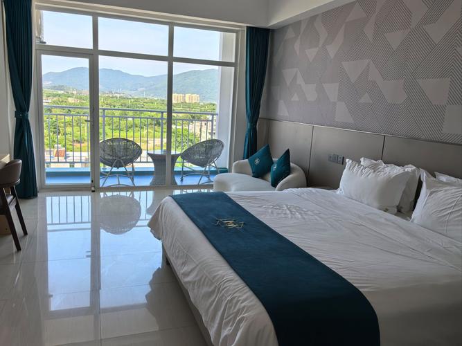 离三亚凤凰机场最近的酒店