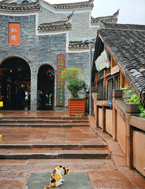 凤凰古城到重庆沿途有哪些景点