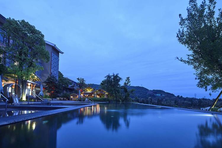 泰顺莲云谷温泉度假酒店