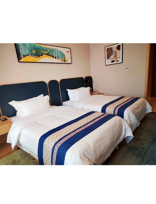 乌鲁木齐高铁站附近酒店