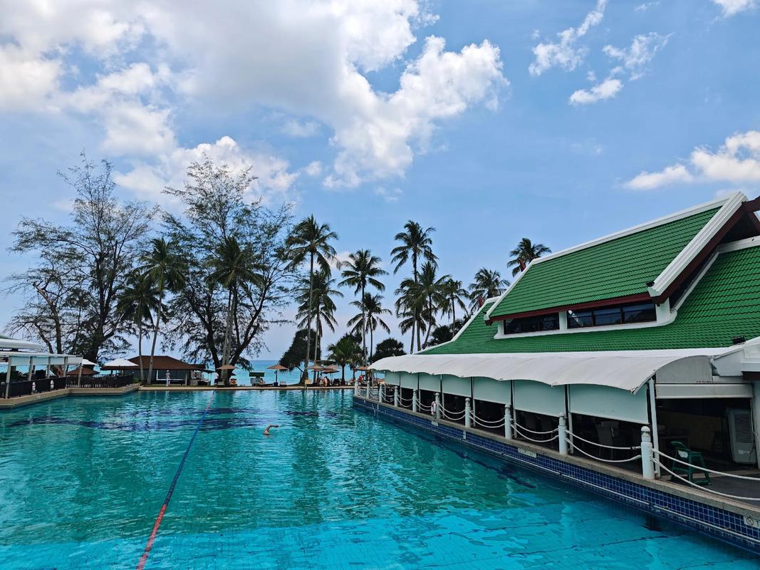 普吉岛艾美海滩度假酒店