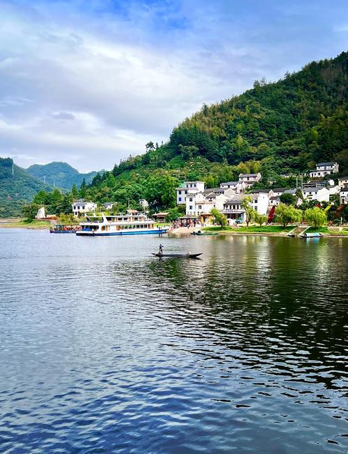 新安江山水画廊自驾游攻略