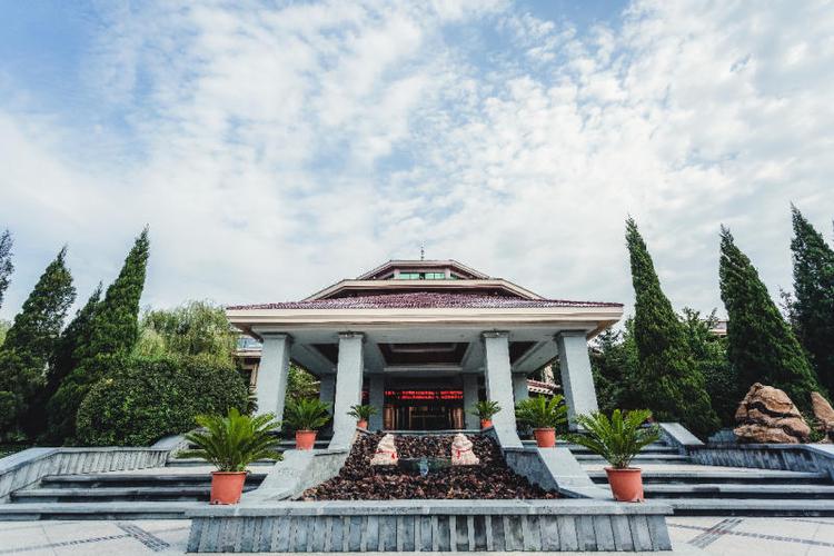 辽阳汤河温泉假日酒店