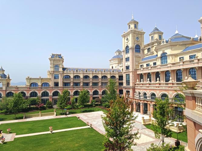 金山城市沙滩附近酒店