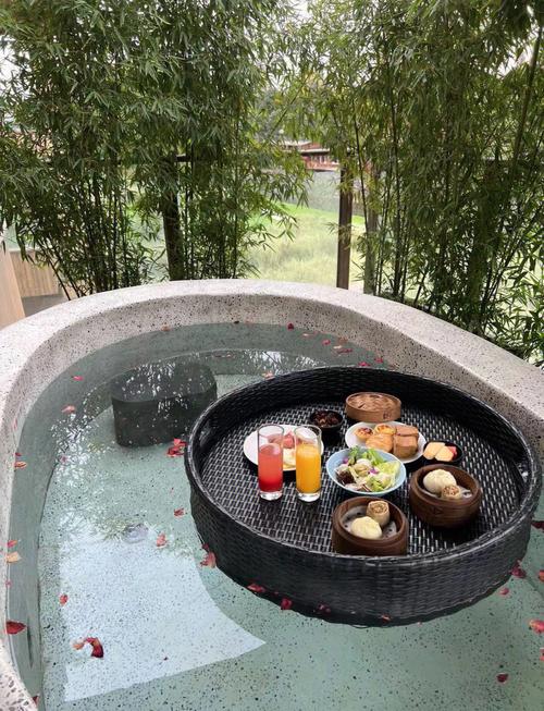 玫瑰庄园温泉假日酒店