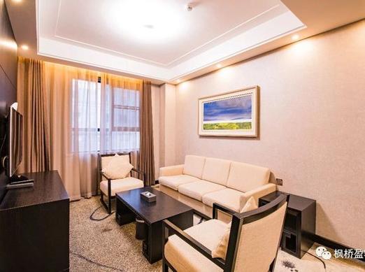 郑州枫桥盈客商务酒店