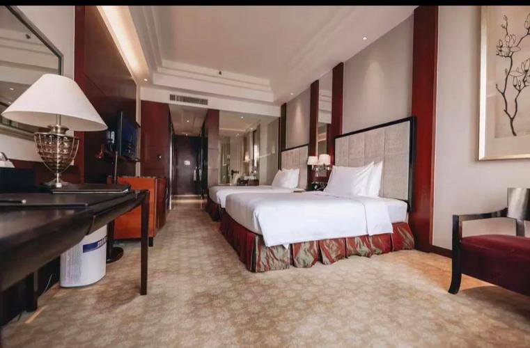 城市名人酒店是几星级