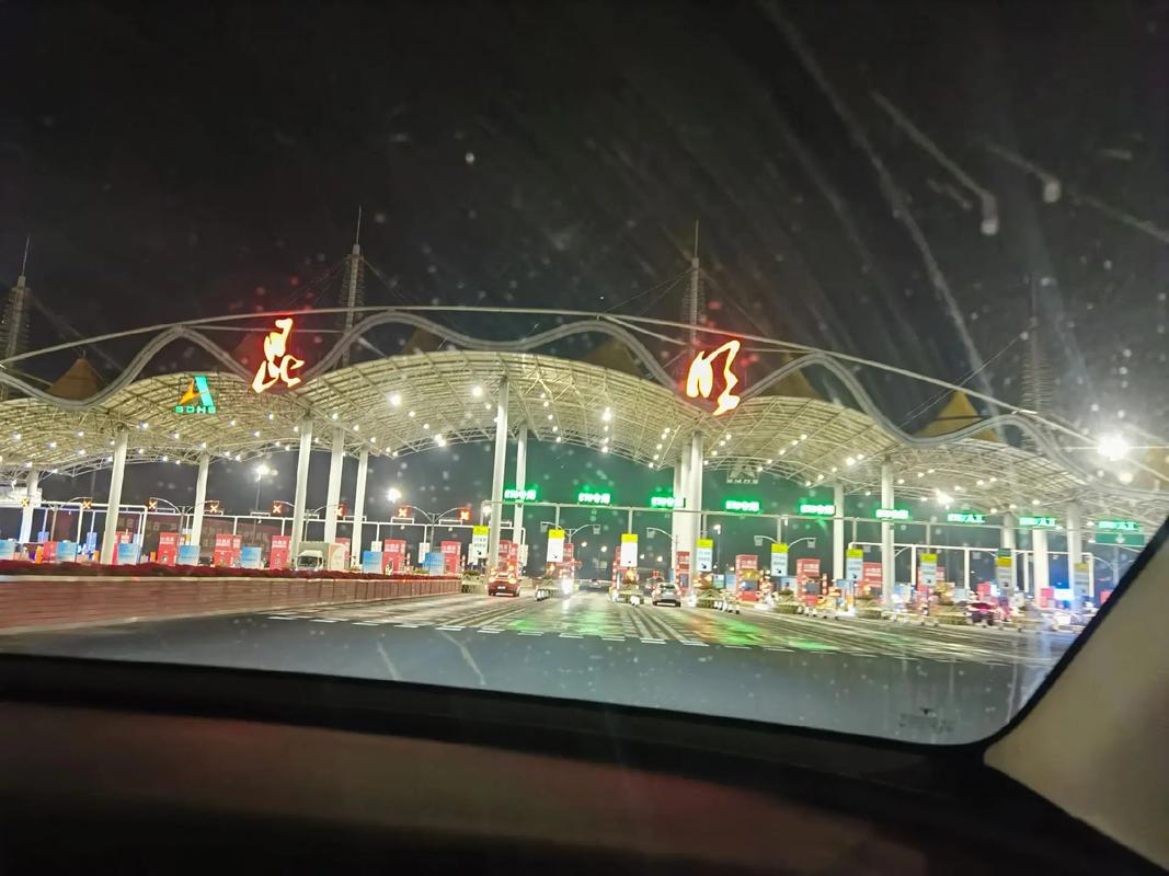 昆明长水机场离哪个景点近