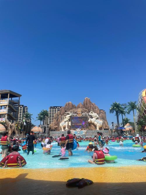 乐满地水科技温泉自驾游