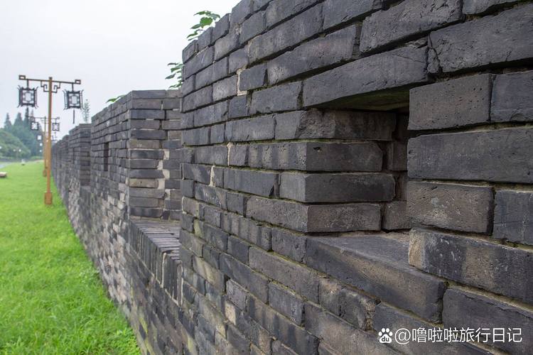 成都到丽江途中有哪些景点