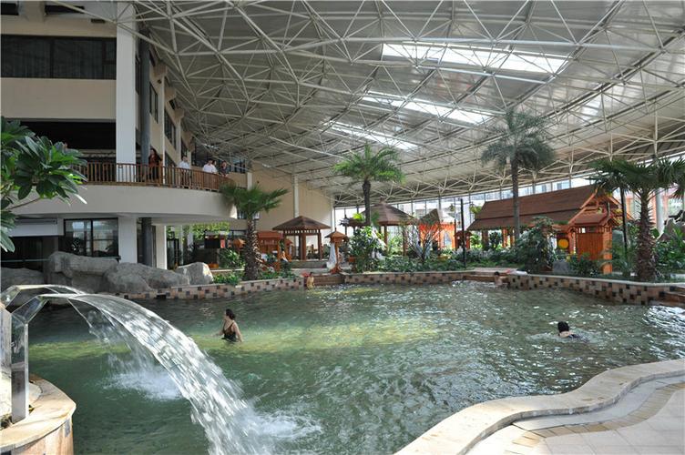 汤泊温泉度假区 自驾游