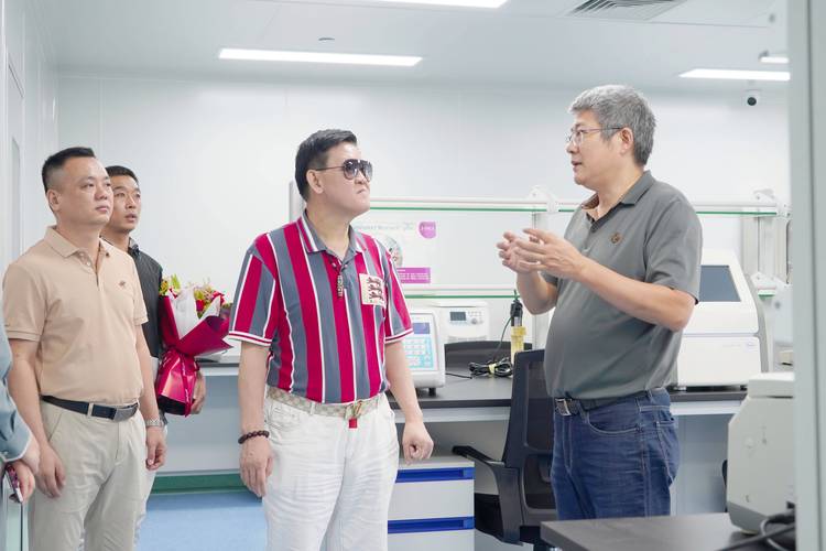 维也纳酒店董事长是谁