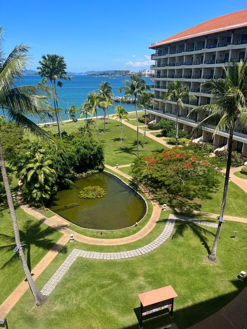 香格里拉丹绒亚路酒店