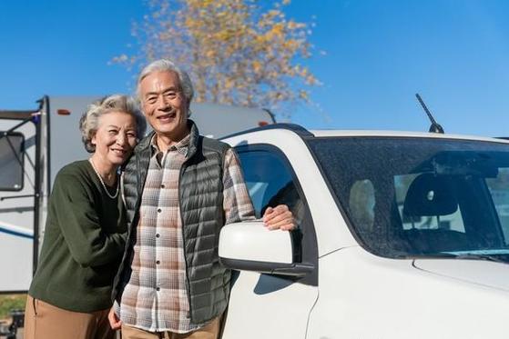 结伴自驾游50岁以上的