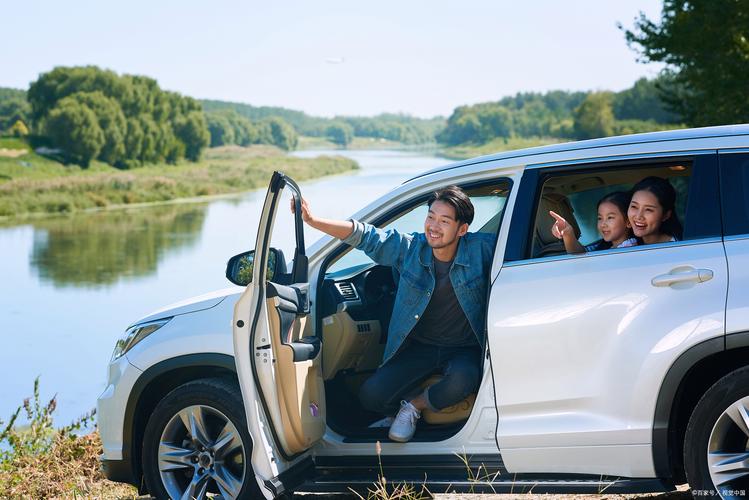 结伴自驾游50岁以上的