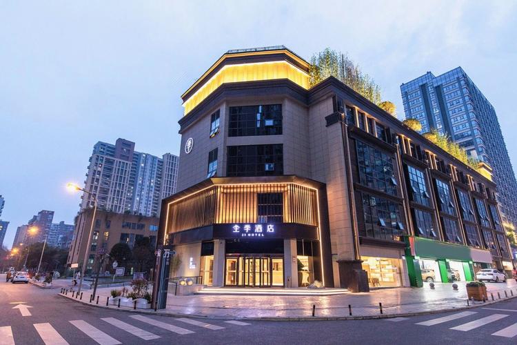 成都火车东站附近酒店