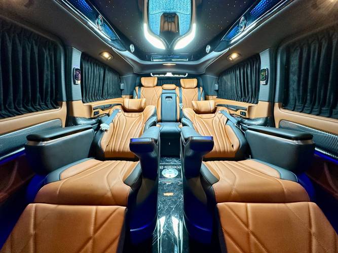 威霆商务车自驾游内蒙