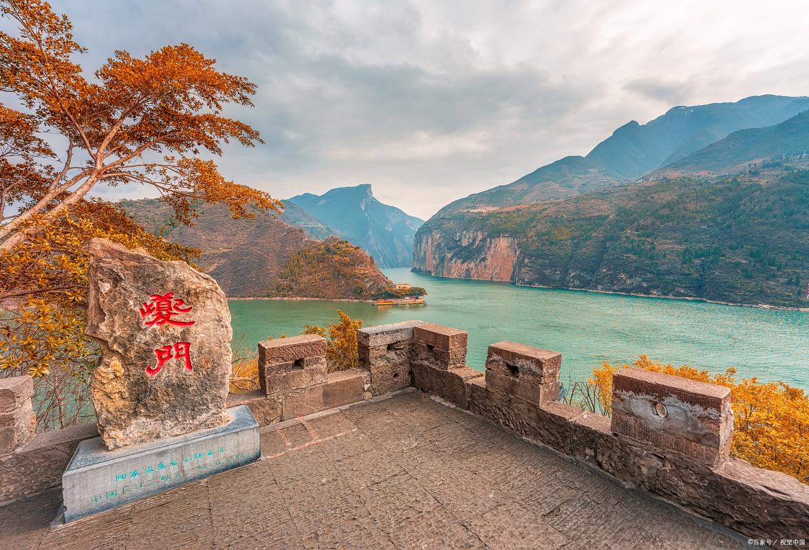 长江两岸的名胜或景点有