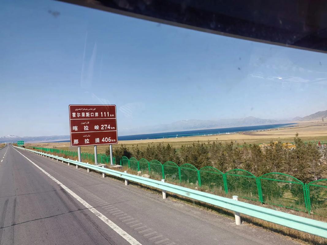 克拉玛依至和田自驾游