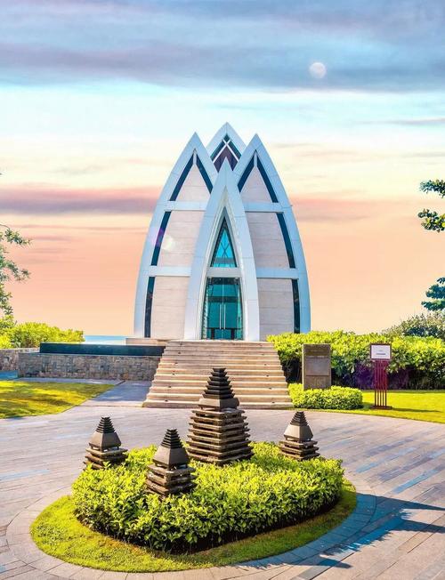 巴厘岛悬崖酒店叫什么