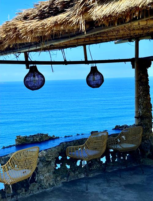 巴厘岛悬崖酒店叫什么