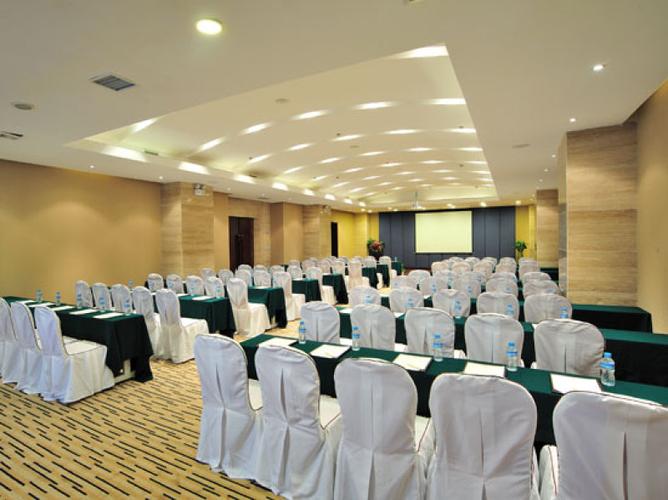 雄楚国际大酒店夜总会