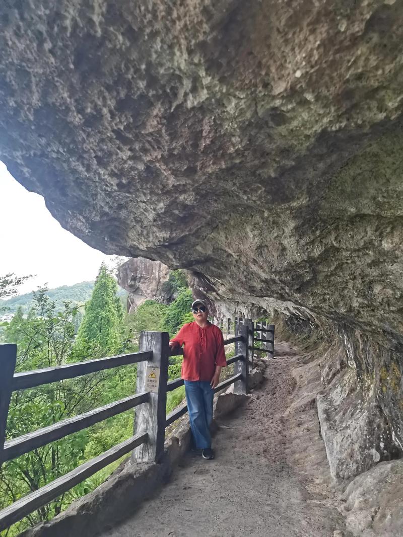 穿岩山森林公园自驾游