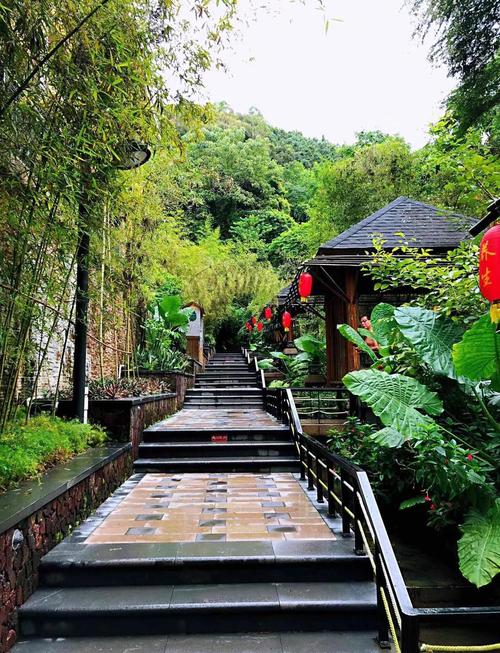 龙门地派温泉度假酒店