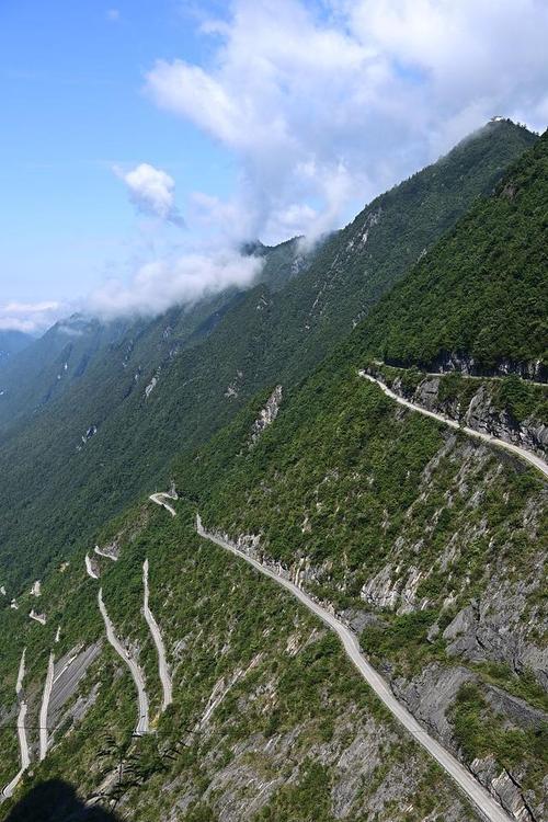 神农架自驾游路好走吗