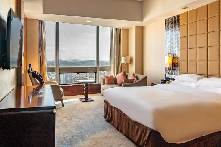 烟台南山皇冠假日酒店