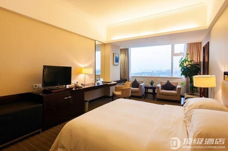 海口天佑大酒店电话