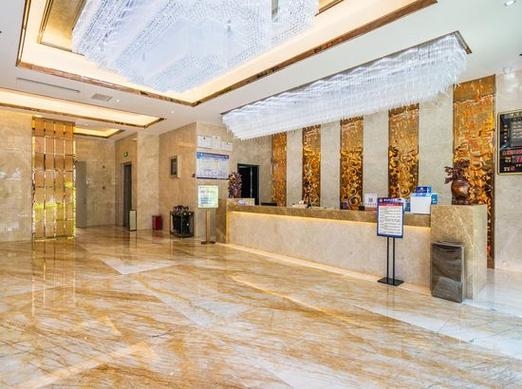 蒙自绿宝云盛大酒店