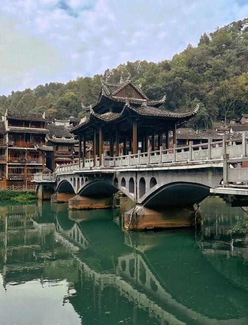 广东到凤凰古城自驾游