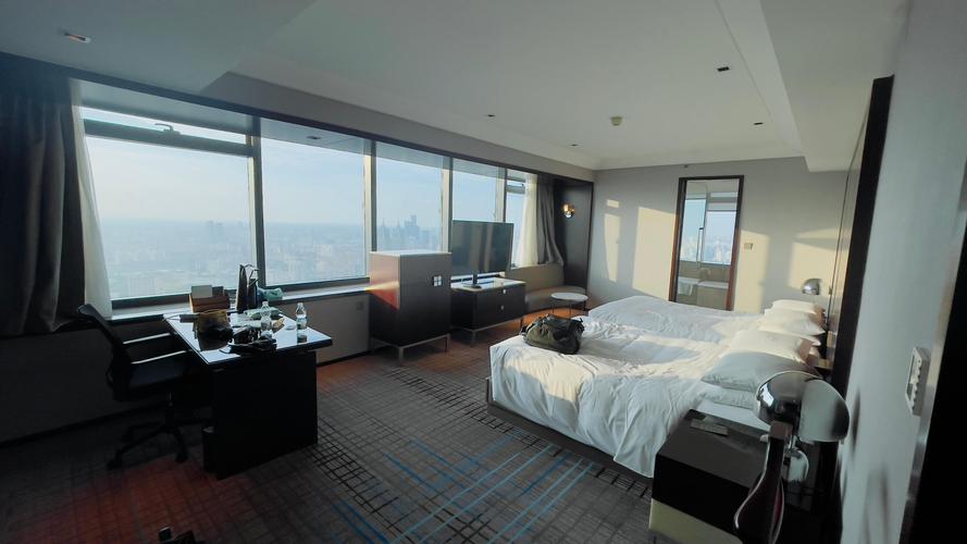 龙之梦万丽酒店地址