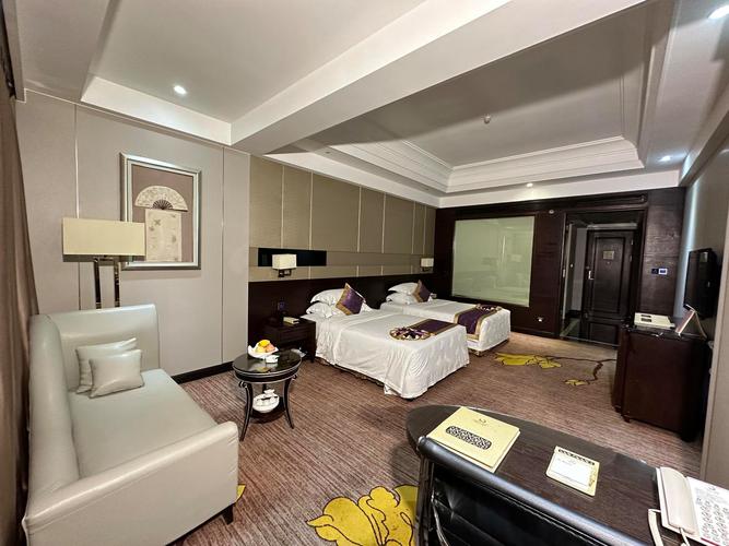 普宁嘉桦大酒店电话