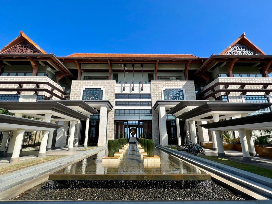 三亚万丽酒店几星级