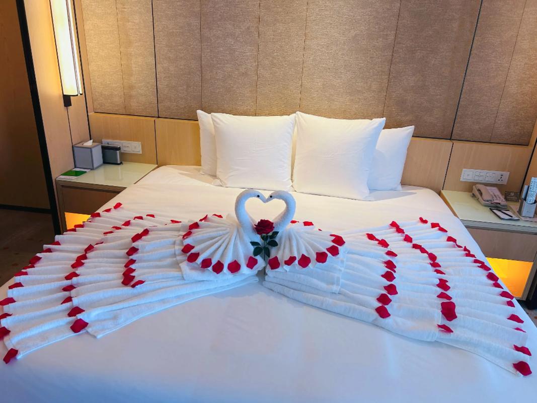 酒店开夜床服务流程