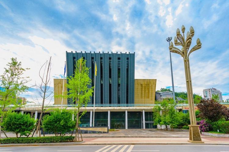 通江长盛大酒店电话