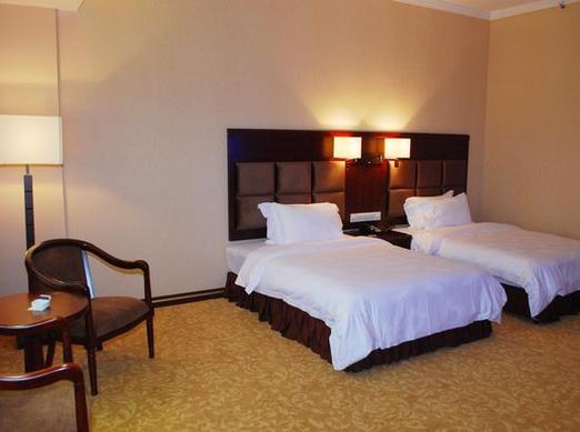 龙门江湾大酒店电话