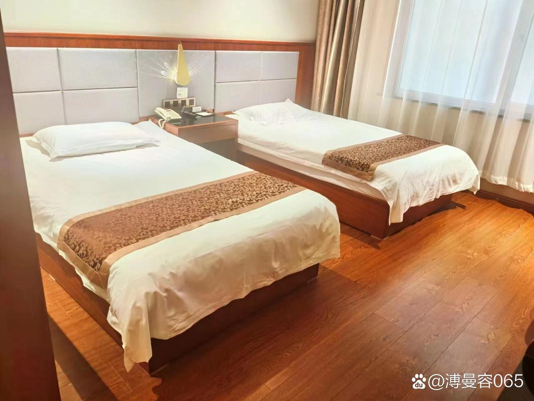 工美蓝孔雀商务酒店