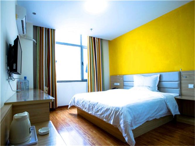 临朐伟成大酒店电话