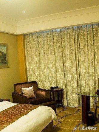 文登华玺大酒店电话