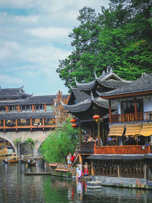 凤凰古城附近旅游景点