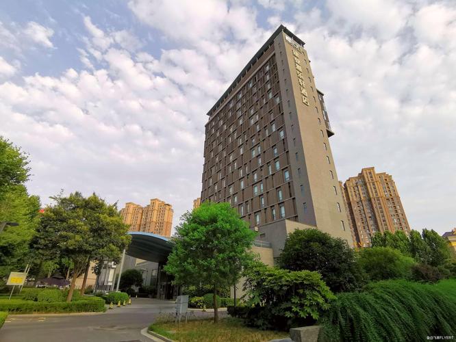 郑州雅乐轩酒店电话