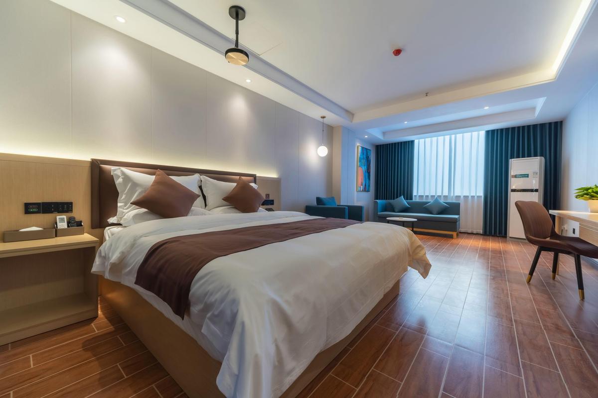 下榻酒店是什么意思