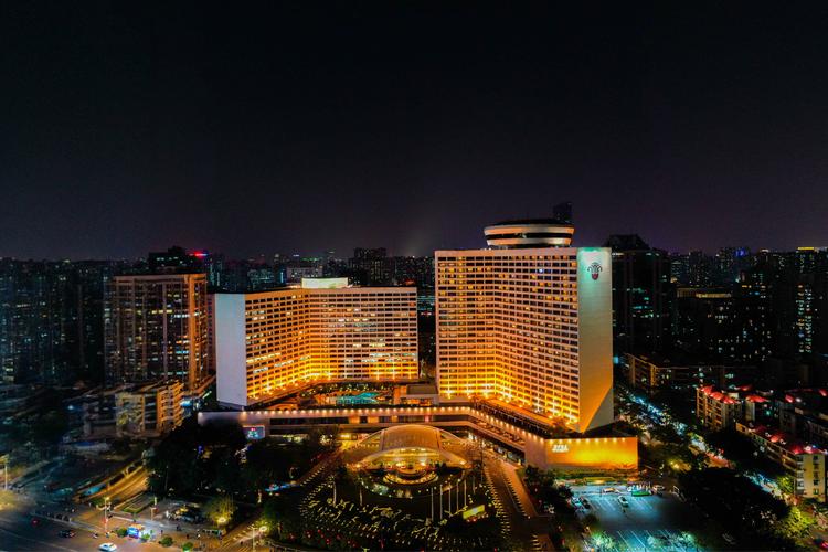 广州花园酒店地铁站