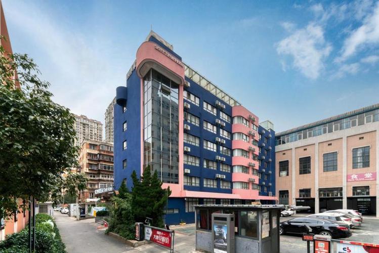 云大医院附近的酒店