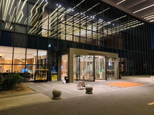 罗蒙希尔顿花园酒店