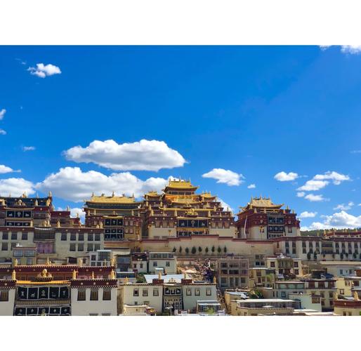 云南香格里拉景点图片