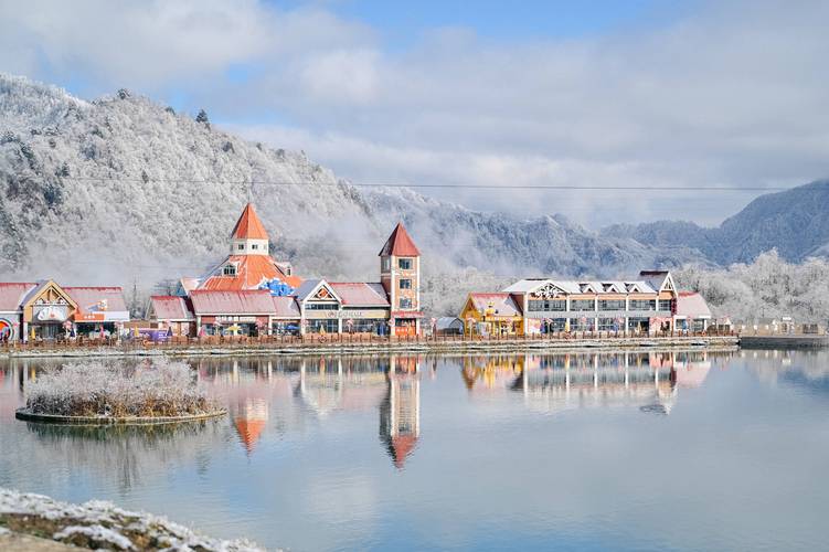 西岭雪山滑雪场酒店